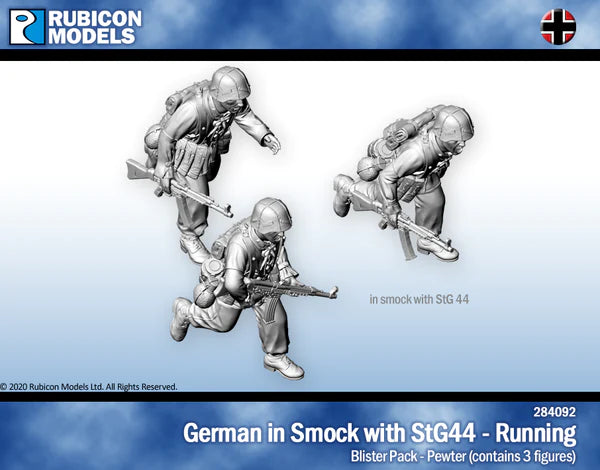 German in smock with StG44 - Running - Petwer